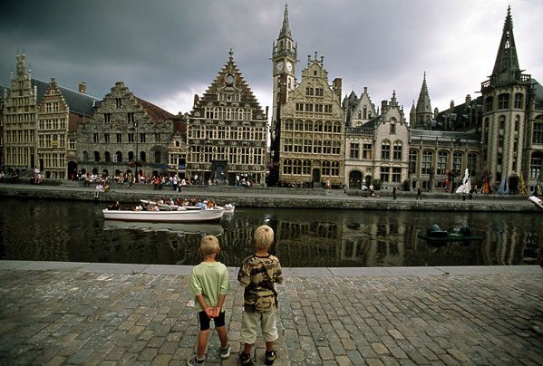 Viajar- con-niños-Belgica-castillos